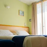 Delle Mimose دْيانو مارينا