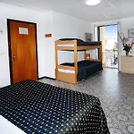 فندق Delle Mimose 3*