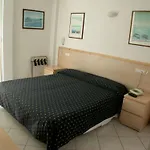 Delle Mimose 3* دْيانو مارينا