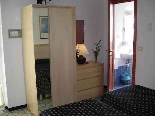 Szálloda Delle Mimose 3*